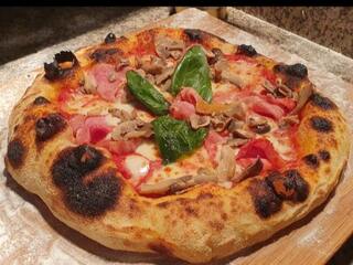 pizza prosciutto e funghi